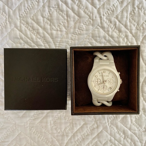 Michael Kors white ceramic watch new used only once - Picture 8 of 10